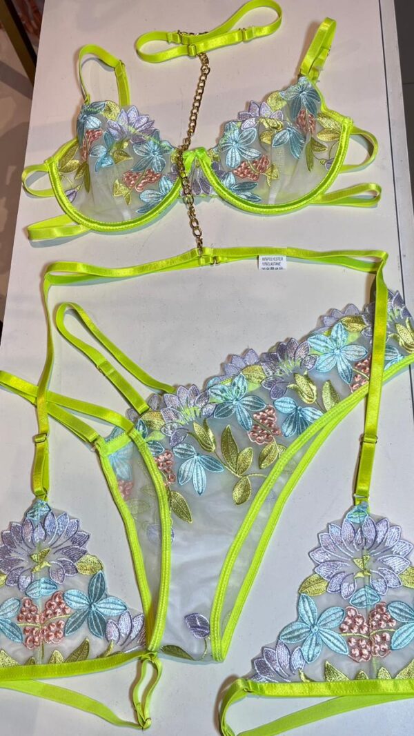 Elisa De Flores Lima