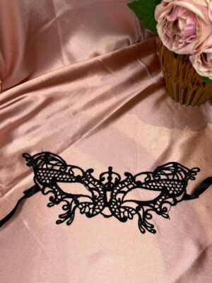 Antifaz negro modelo 5